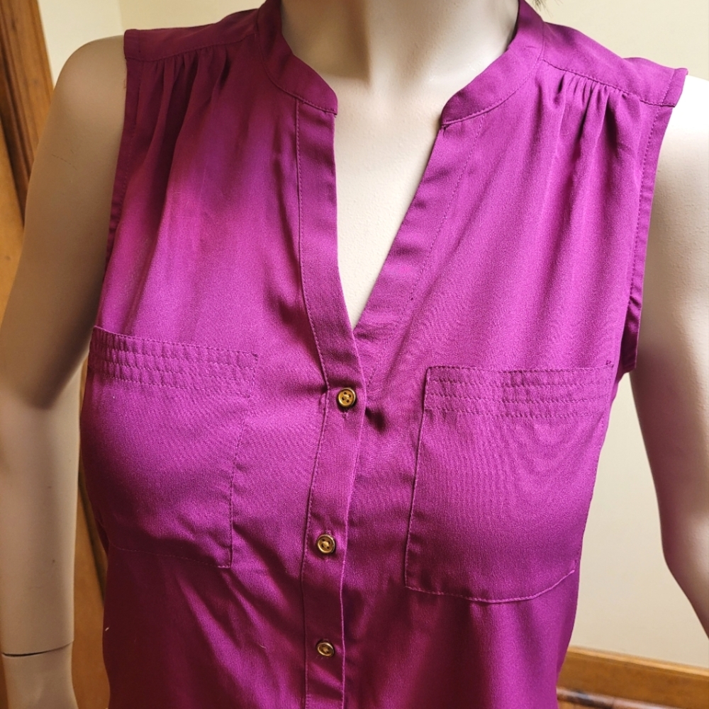 Banana Republic Pink Petite Sleeveless Blouse - Picture 2 of 8
